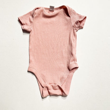 Old Navy Onesie 6-12M *Imeprfection|227609