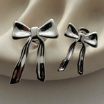 Mini Yasmine Bow Studs - Silver|218818