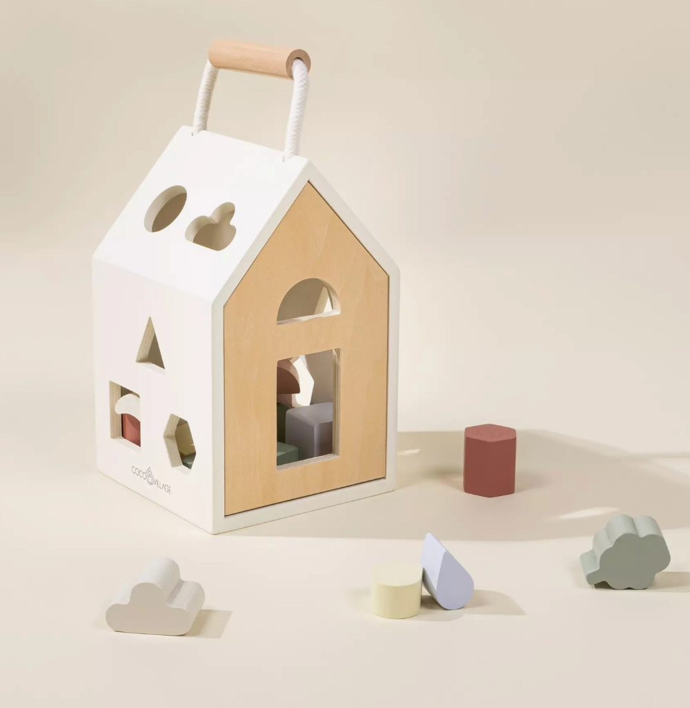 Coco Village - Wooden Shapes Sorting House|81541