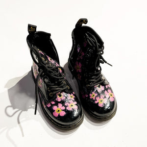 Dr. Martens Boots Size 11 **Imperfection|218849