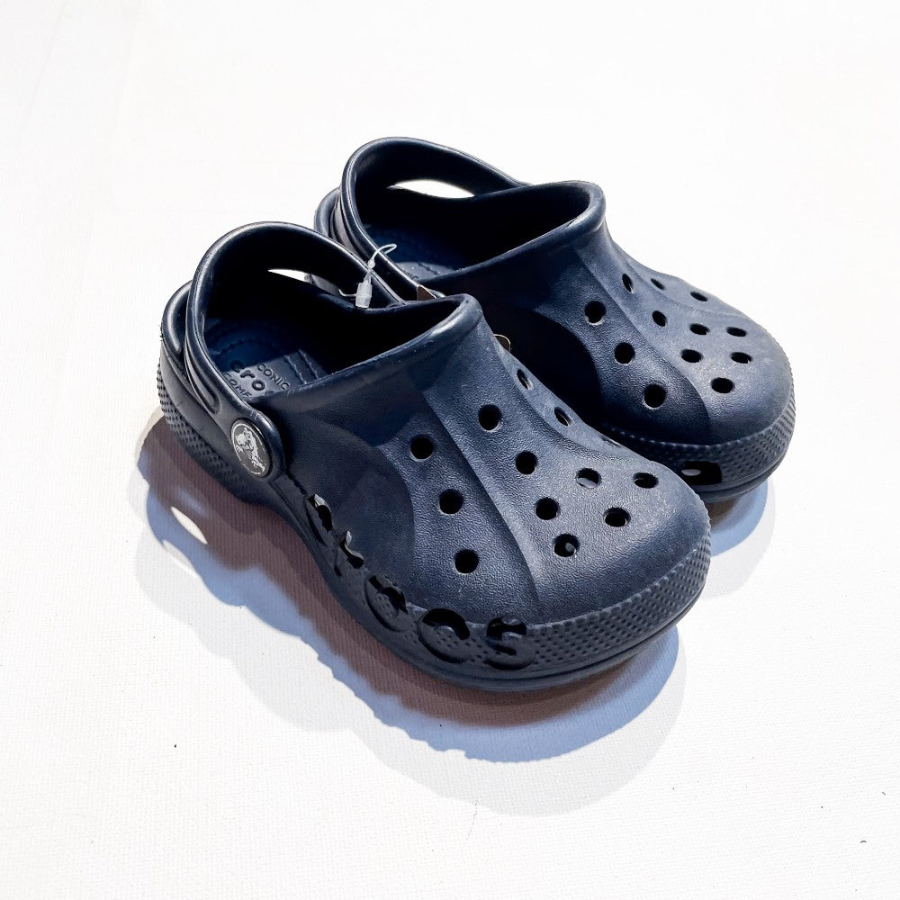 Crocs 9C (closer to a 7C)|127500