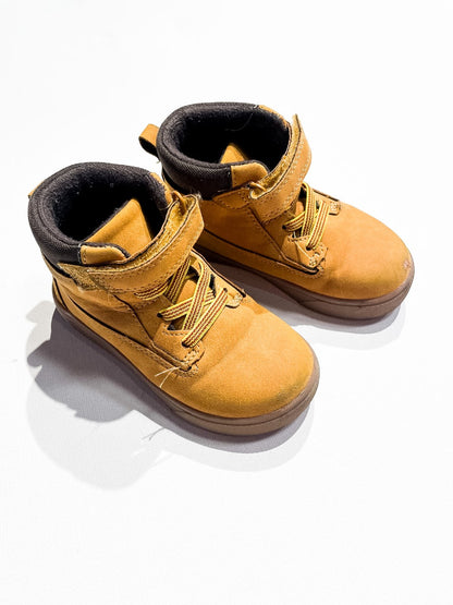 Joe Fresh Shoes SIze 7 **Imperfection|231884