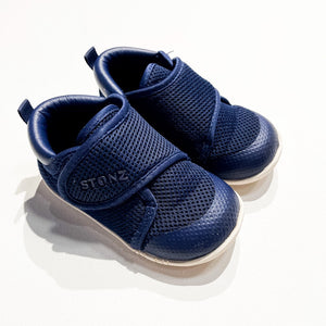 Stonz Shoes Size 6|219990