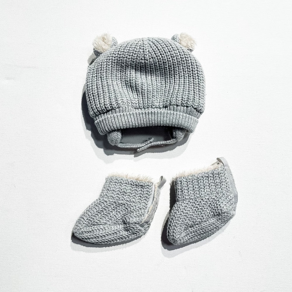 Gap Hat & Booties 0-6M|228383